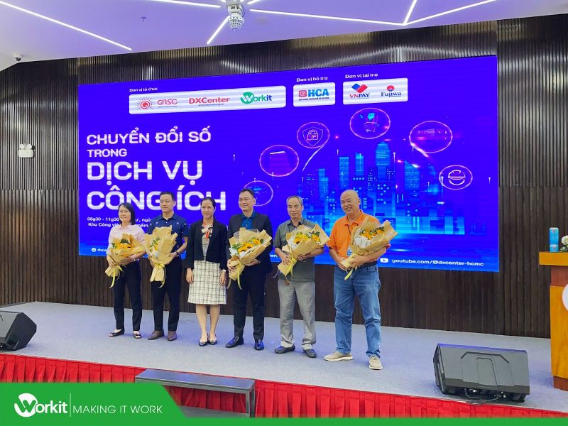 các chuyên gia chuyển đổi số đã trình bày tham luận tại hội thảo